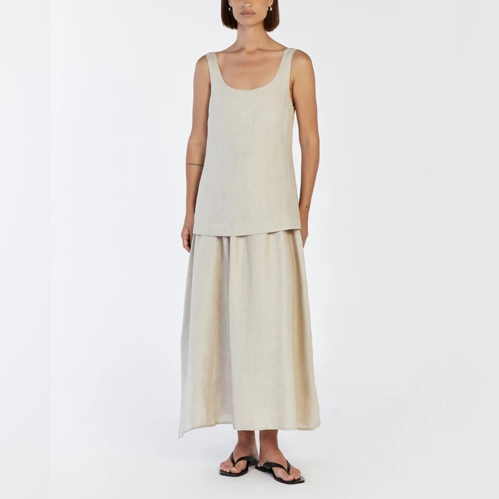Elegant Cream Sleeveless Maxi Dress